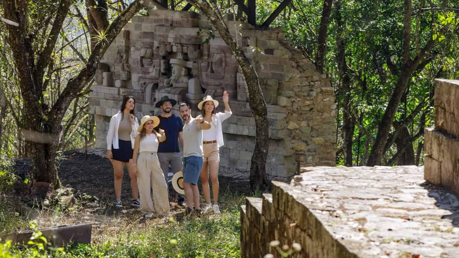 Ancestral Copan Hotel - Rastrojon Hike Tour